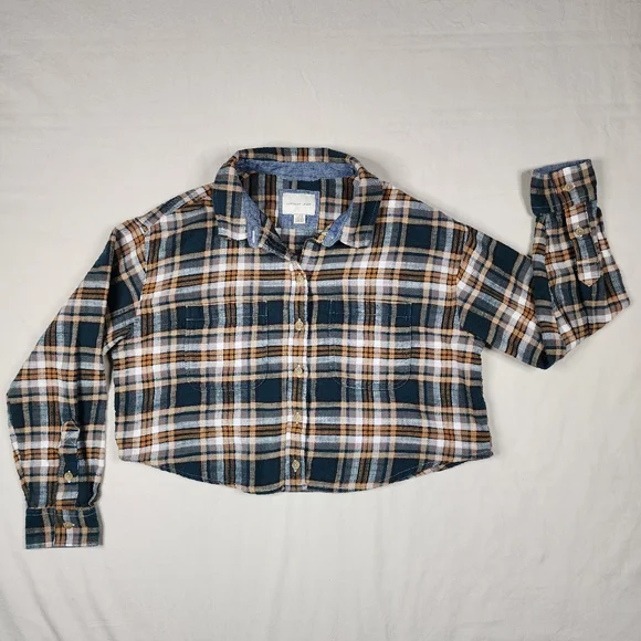 American Eagle Cropped Plaid Flannel Button Down, Long Sleeve, Small - Picture 1 of 8